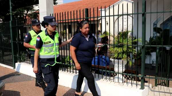 Diario HOY | Cae funcionaria del MEC que ofrecía cargos a cambio de dinero