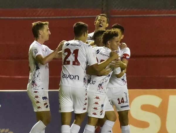 Pumpido: “El primer tiempo no fue buen, el segundo fue muy bueno” - Fútbol - ABC Color