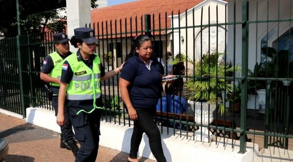 Apresan a funcionaria de Educación que ofrecía “cargos” a cambio de dinero