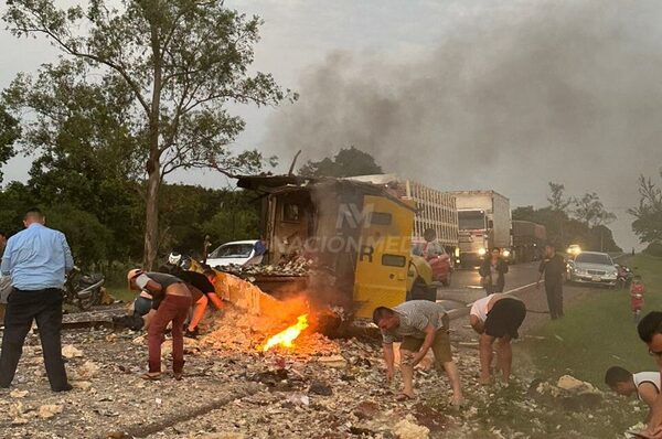 Diario HOY | Un fallecido y dos heridos en violento asalto a camión de caudales en Itapúa