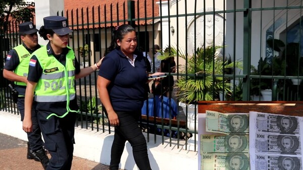 Cae funcionaria del MEC, por pedir coima para conseguir cargos a docentes