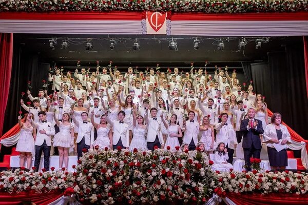 Tradicional “Día de las Rosas” del Colegio Internacional - Sociales - ABC Color