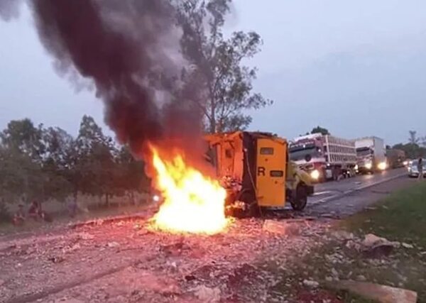 Asalto a blindado en Itapúa: asaltantes contaban con “armas muy potentes” y “logística importante” - Policiales - ABC Color