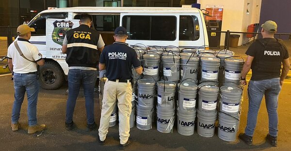 Interceptan carga de lubricantes en Franco