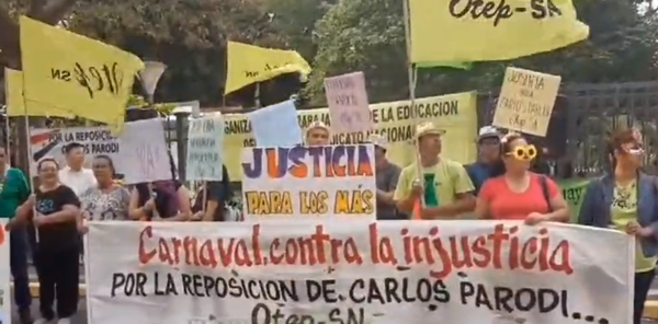 Docentes exigen reposición de empleado desvinculado