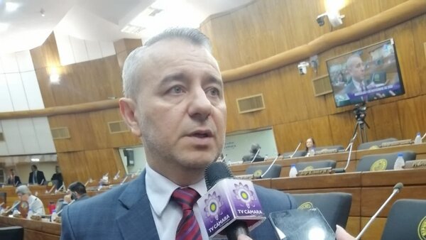 Daniel Centurión apoya superpoder de Lea y pide a Peña apartar internas de la ANR