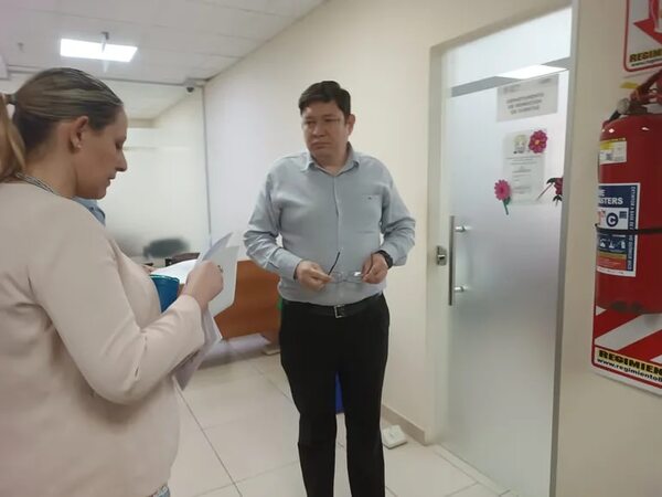 Fiscalía se constituye en el MUVH por presuntas anomalías en viviendas sociales - Nacionales - ABC Color