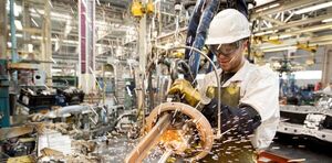 La actividad industrial de Argentina crece solo un 0,2% en septiembre - Revista PLUS