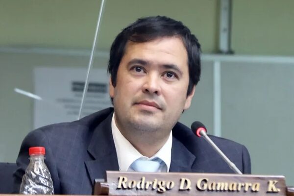 Diputado cartista trató de locas a parlamentarias - Policiales - ABC Color