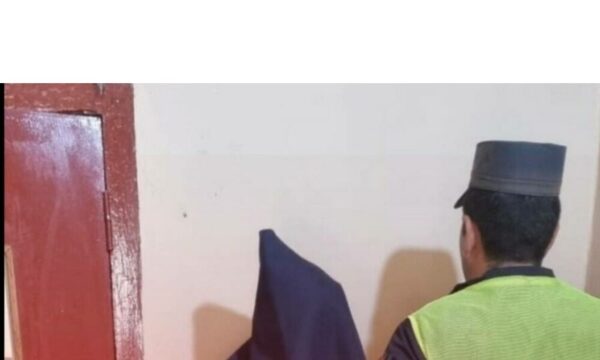 Exreo acuchilló a un policía y volvió al calabozo