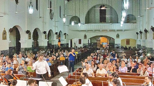 La OSCA lleva esta noche los sonidos de la Sinfonía Divertida a Loma Pytã