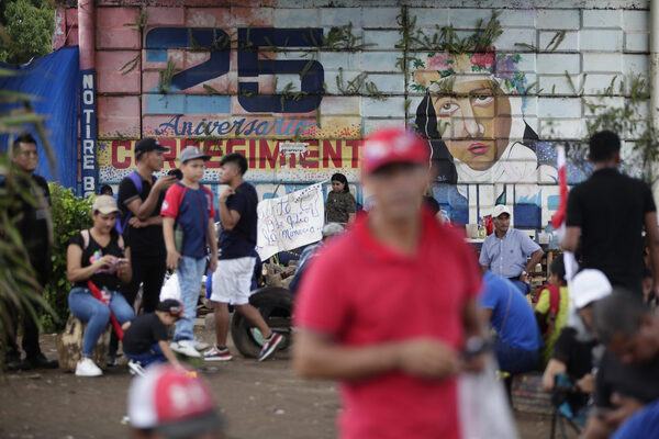 Marcha en silencio por muerte de manifestantes durante una protesta antiminería en Panamá - MarketData