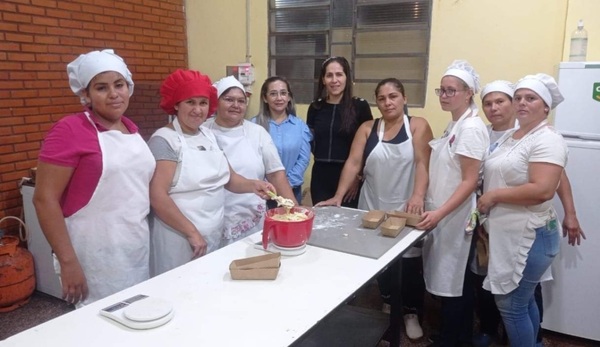 Concejales encabezan cursos de cocina navideña en barrios y fracciones - Radio Imperio 106.7 FM