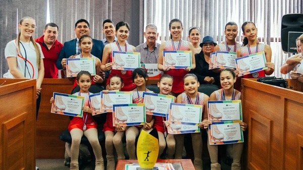 Patinadoras fueron reconocidas por la Junta - San Lorenzo Hoy