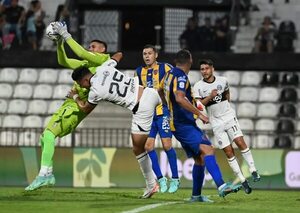 Triunfo sufrido, pero muy importante, indicó Francisco Arce - Fútbol - ABC Color