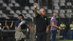 "Si no es suficiente entrar a Sudamericana, seguramente verán otro cuerpo técnico"