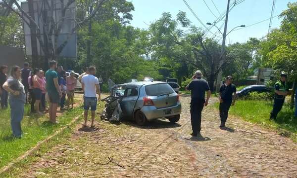 Aparatoso accidente al costado de una escuela deja un herido - ABC en el Este - ABC Color