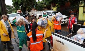 Casi 1.000 cestas básicas de alimentos ya entregó ITAIPU a afectados por la crecida en Alto Paraná