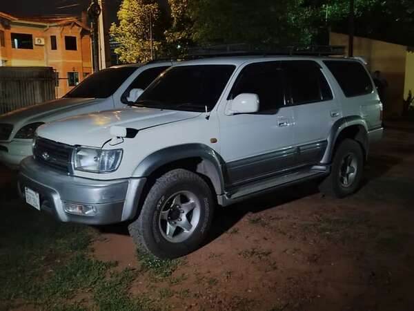 Recuperan camioneta denunciada como robada en Mariano Roque Alonso - Policiales - ABC Color