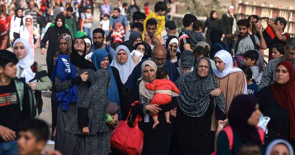 La Nación / Gaza: decenas de miles de palestinos huyeron al sur