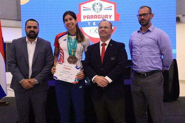 Versus / Agasajo y reconocimiento para el Team Paraguay y sus medallistas