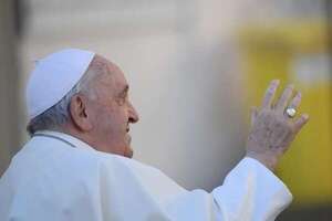 Papa Francisco dice que la violencia de género es una “hierba venenosa” que “debe ser eliminada” - Mundo - ABC Color
