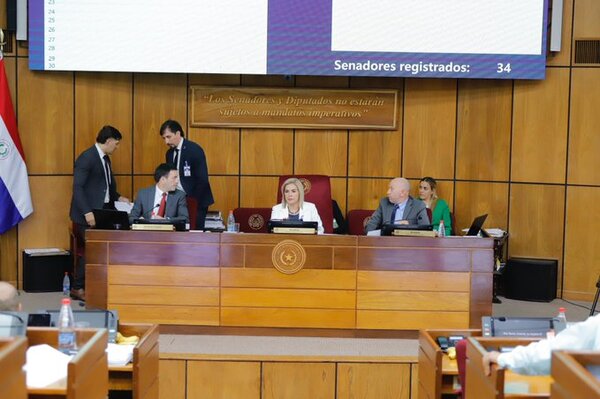 Sancionan ley que autoriza a Santi contraer deudas por US$ 600 millones