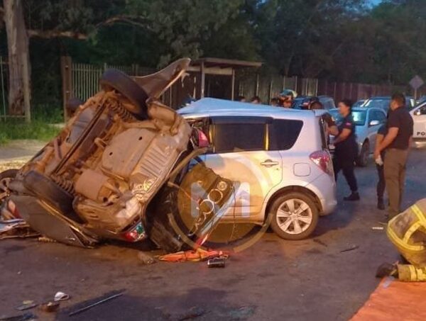 Dos personas mueren tras violenta colisión en inmediaciones del Jardín Botánico · Radio Monumental 1080 AM