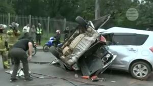 Accidente fatal: quiso adelantarse, volcó y terminó sobre otro auto