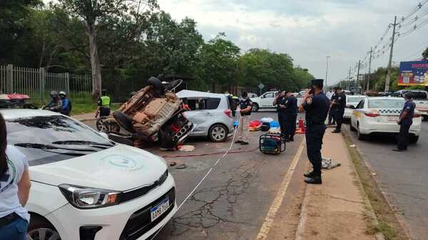 Dos personas mueren en accidente de tránsito ocurrido frente al Jardín Botánico - trece