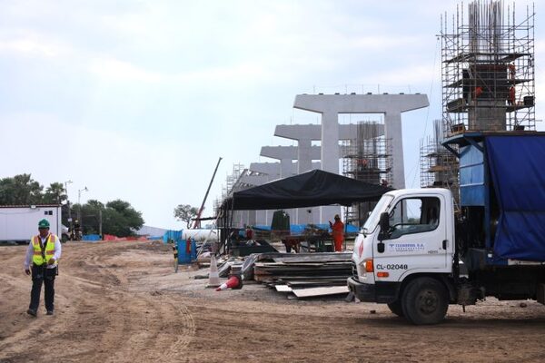 Puente de la Bioceánica suma sus primeras 40 vigas longitudinales prefabricadas - El Independiente