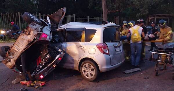 La Nación / Un policía y su pareja mueren en accidente sobre la ruta Transchaco