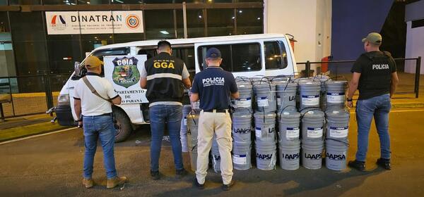 Diario HOY | Imputan por contrabando a chofer que transportó más de 1.500 litros de aceite de motor