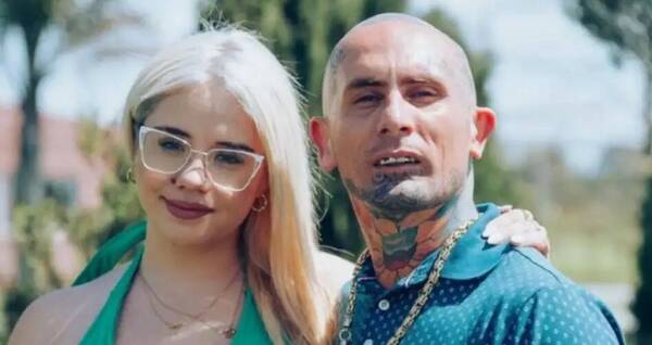 ¡Atenti fans! El cantante de "Ke Personajes" llega solterito