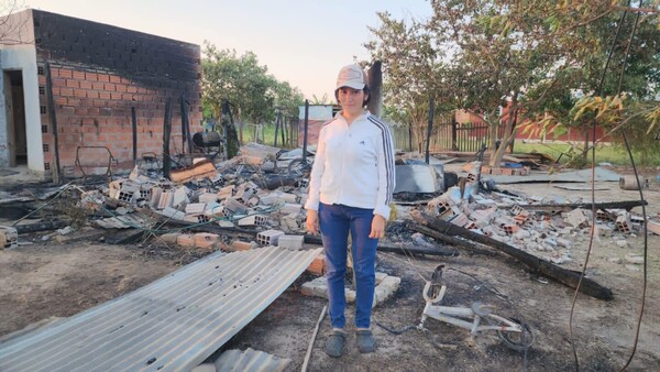 Incendio consumió hasta los ahorros que tenía para arreglar su moto