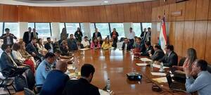Diario HOY | Ministerio de Trabajo plantea protección a choferes de plataformas