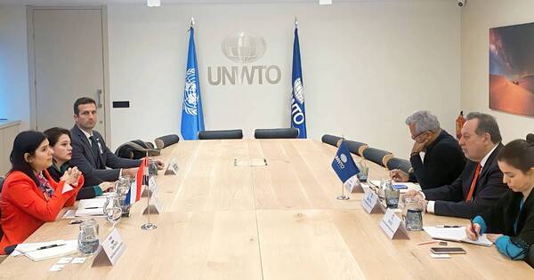 La Nación / “Santiago Peña es una figura joven y esperanzadora a nivel mundial”, señaló director de OMT