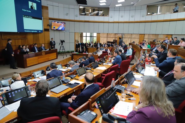 Sancionan ley para emitir bonos por US$ 600 millones para pagar deudas a constructoras y farmac茅uticas - Revista PLUS