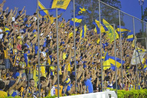 APF prohíbe ingreso a estadios a 11 barras de Luqueño, por 5 años | 1000 Noticias
