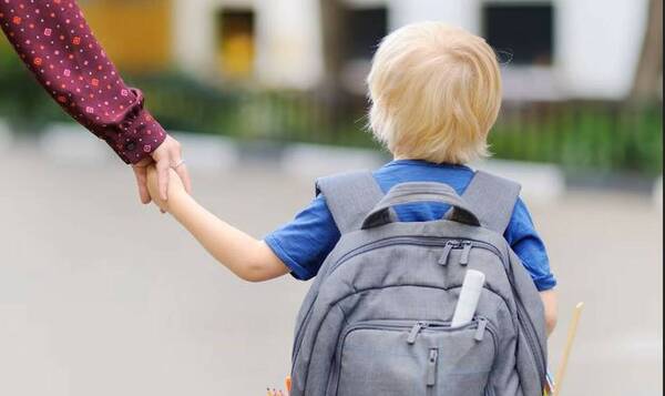 Denuncian que niño autista sufre discriminación en escuela