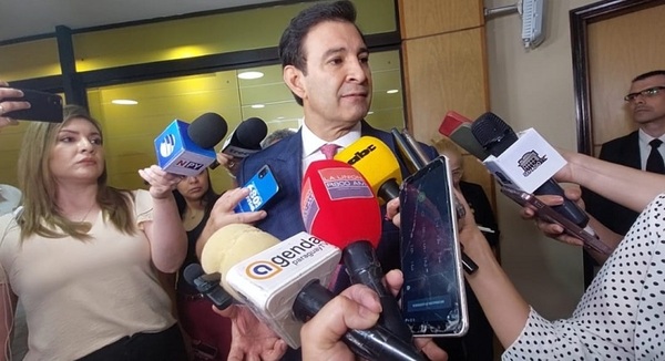 Presidente del Senado rechaza “censura” propuesta por sus colegas