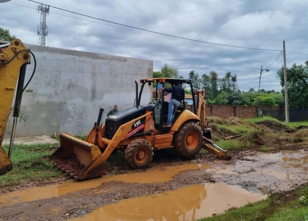 CAF verifica obras ejecutadas en tramos vecinales de Guairá y Caazapá - .::Agencia IP::.