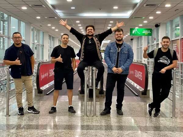 Tierra Adentro ya está rumbo a Sevilla para la semana de los Latin Grammy - Música - ABC Color