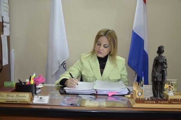 Comitiva fiscal se constituyó en la Municipalidad de Lambaré - PDS RADIO Y TV