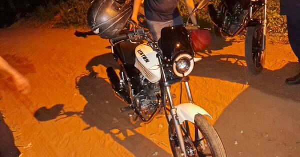 La Nación / Joven fue baleado en el pie para ser despojado de su motocicleta