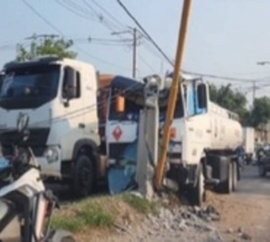 Asunción: Camión cisterna y una camioneta colisionaron entre sí  - Paraguay.com