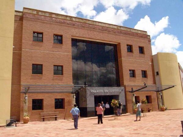 Joven es condenado a cinco años de cárcel por posesión de marihuana - Oasis FM 94.3