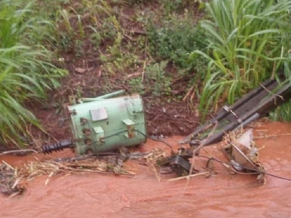Tormenta en el sur del país dejó viviendas destrozadas y sin servicio de energía eléctrica en varias comunidades. - La Tribuna