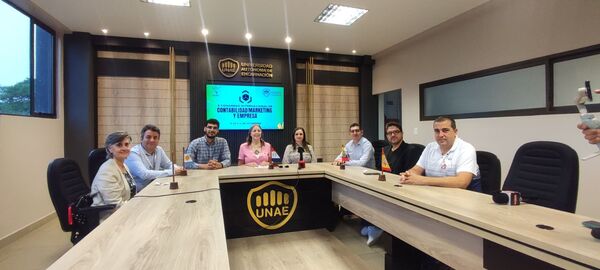 UNAE recibe a expertos internacionales en el X Congreso Internacional