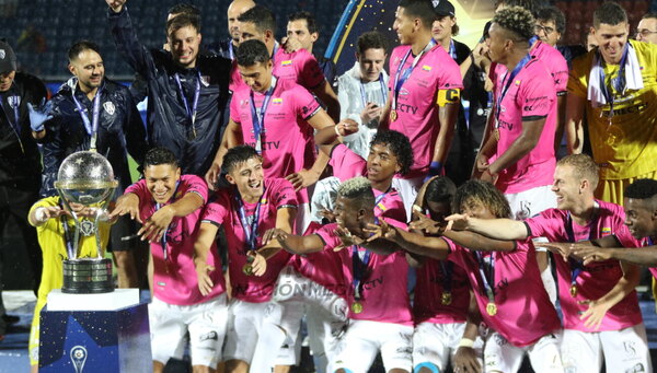 Versus / Independiente del Valle recuerda su "día soñado" en la Nueva Olla